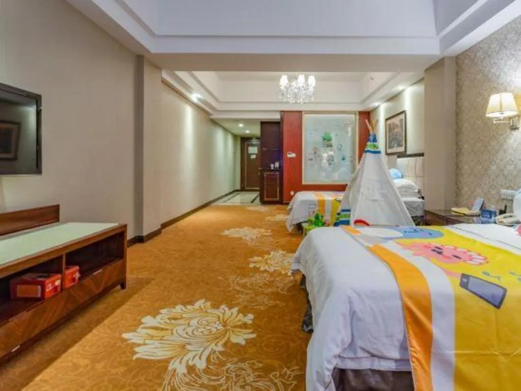 Bed in Country Garden Phoenix Hotel Maoming