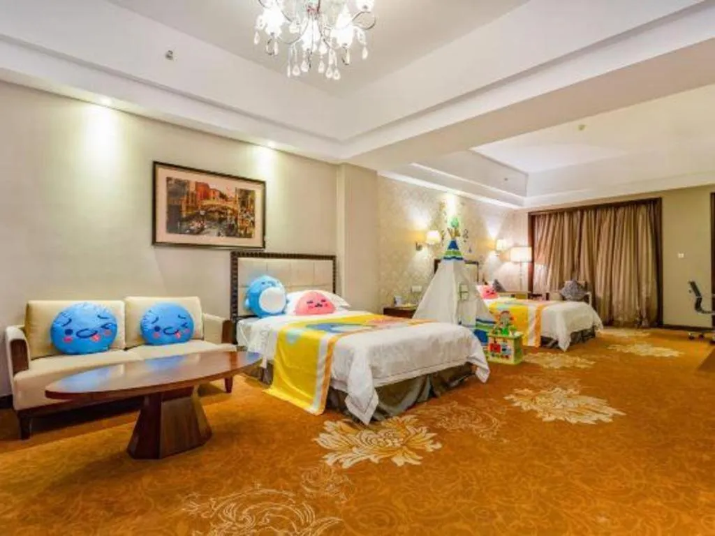 Bed in Country Garden Phoenix Hotel Maoming