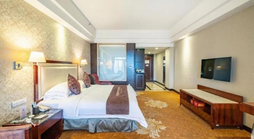 Bed in Country Garden Phoenix Hotel Maoming