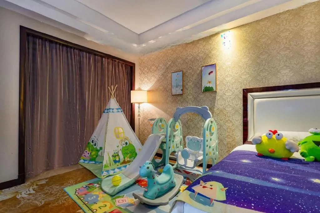 Bed in Country Garden Phoenix Hotel Maoming