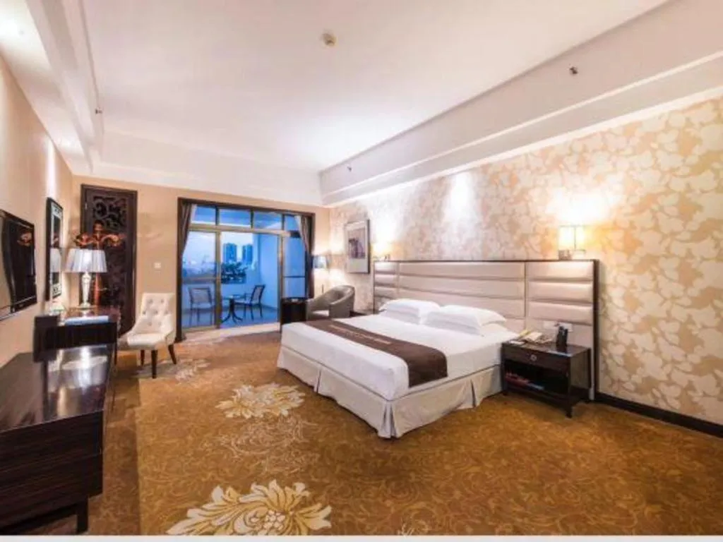 Bed in Country Garden Phoenix Hotel Maoming