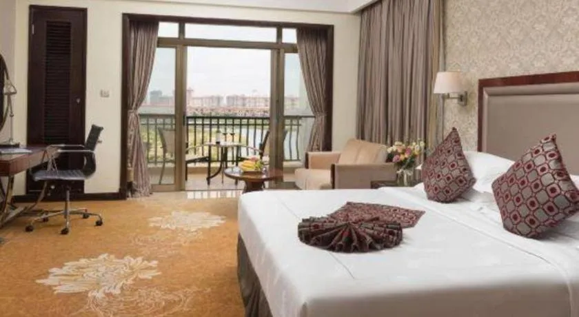 Bed in Country Garden Phoenix Hotel Maoming