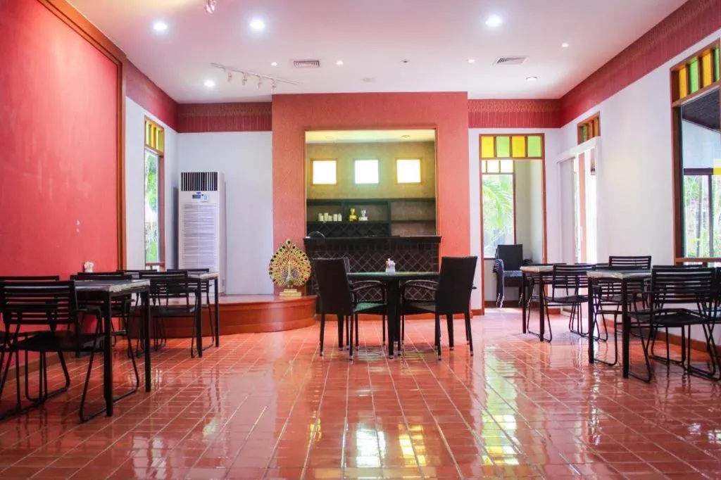 Royal Lee Resort and Spa