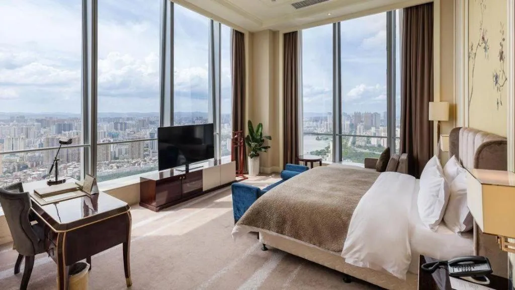 Bed in Ming Du Lakeside Hotel Nanning