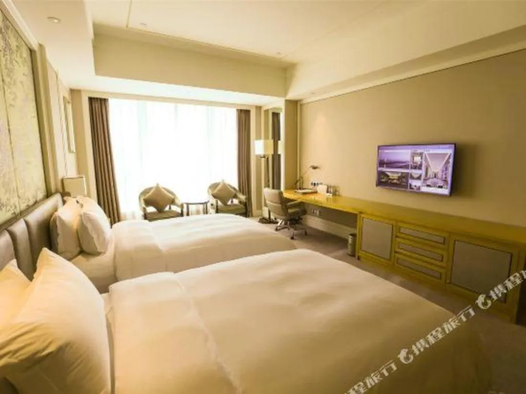 Bed in Ming Du Lakeside Hotel Nanning