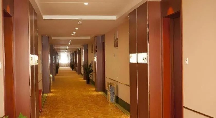 GreenTree Inn Jiansu Nantong Tongzhouwan Huanghe Road Business Hotel