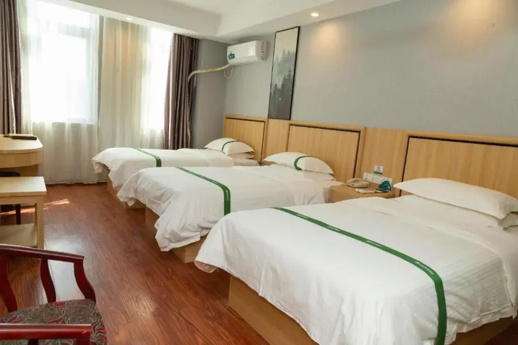 Bed in GreenTree Inn Jiansu Nantong Tongzhouwan Huanghe Road Business Hotel Bed in GreenTree Inn Jiansu Nantong Tongzhouwan Huanghe Road Business Hotel