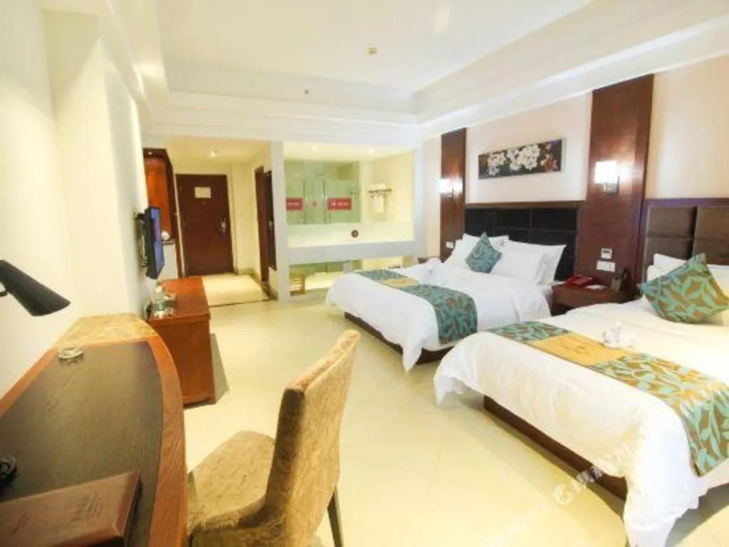 Bed in Qionghai Jin Mao Hotel