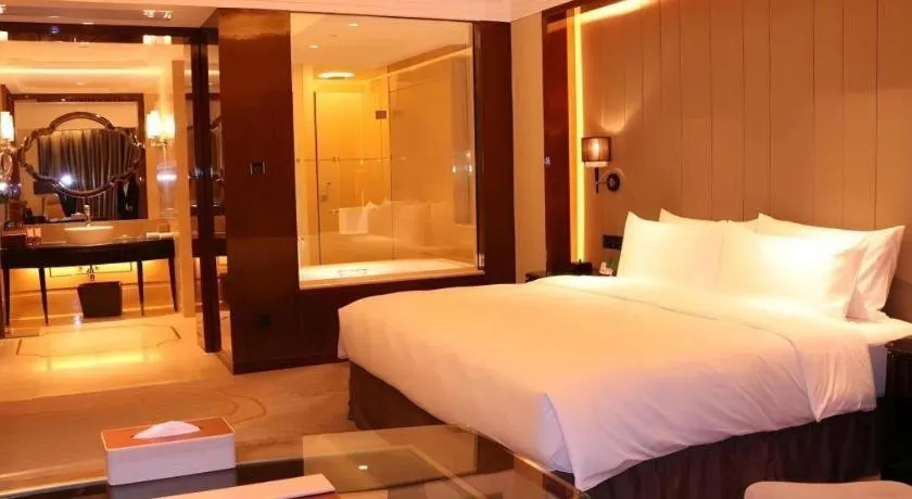 Bed in Wyndham Grand Plaza Royale Xianglin Shaoyang