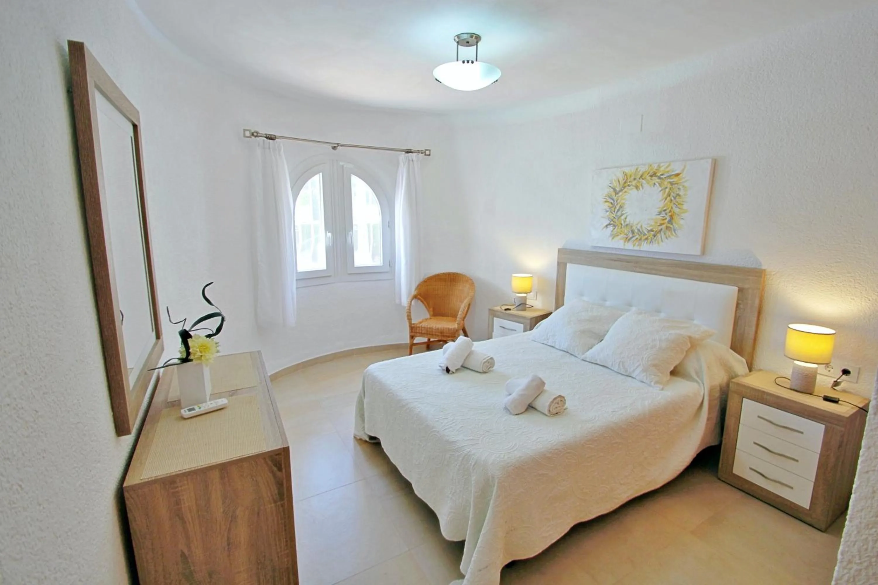 Bed in Alldo - hill side with private pool in Moraira