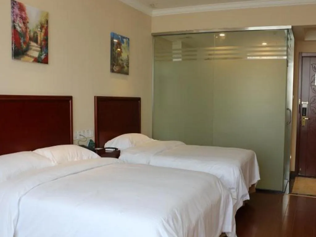Bed in GreenTree Inn Beijing Daxing Xingye Street Liyuan Business Hotel