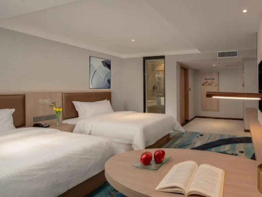 Bed in GreenTree Inn Ganzhou Sankang Temple DaRunFa Express Hotel