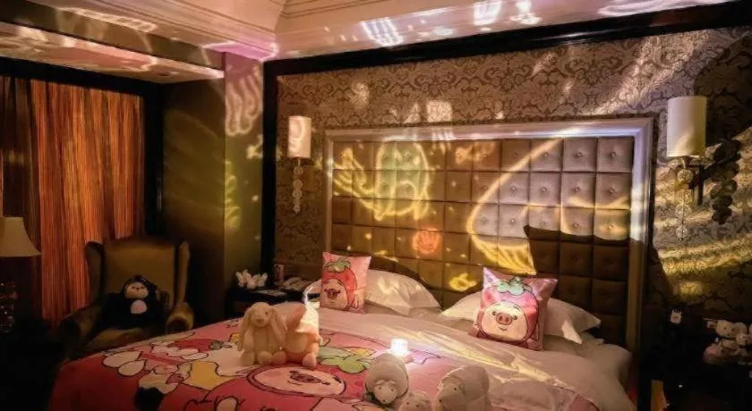 Bed in Shenyang Royal Wan Xin Hotel