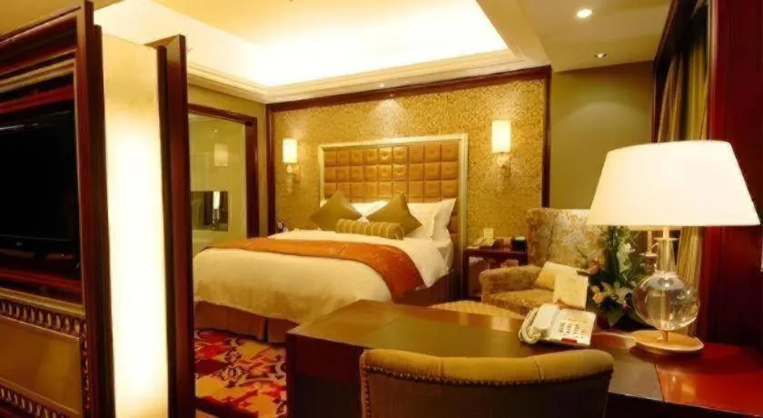 Bed in Shenyang Royal Wan Xin Hotel