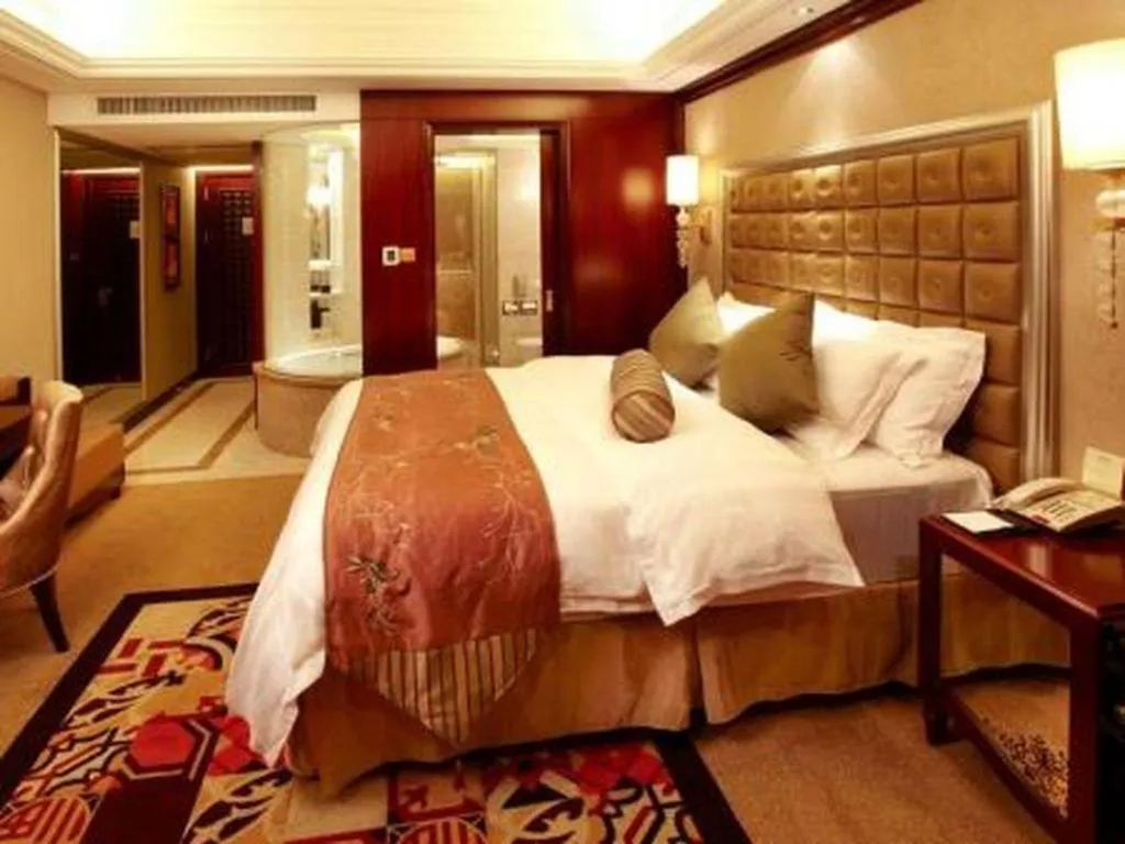 Bed in Shenyang Royal Wan Xin Hotel