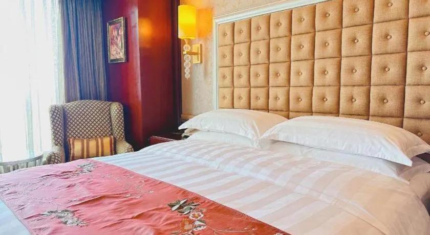 Bed in Shenyang Royal Wan Xin Hotel