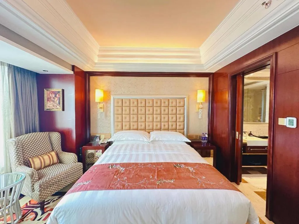 Bed in Shenyang Royal Wan Xin Hotel