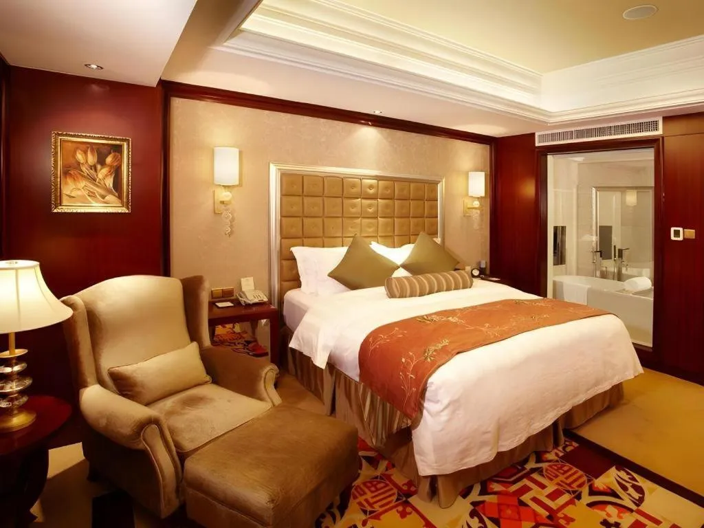 Bed in Shenyang Royal Wan Xin Hotel