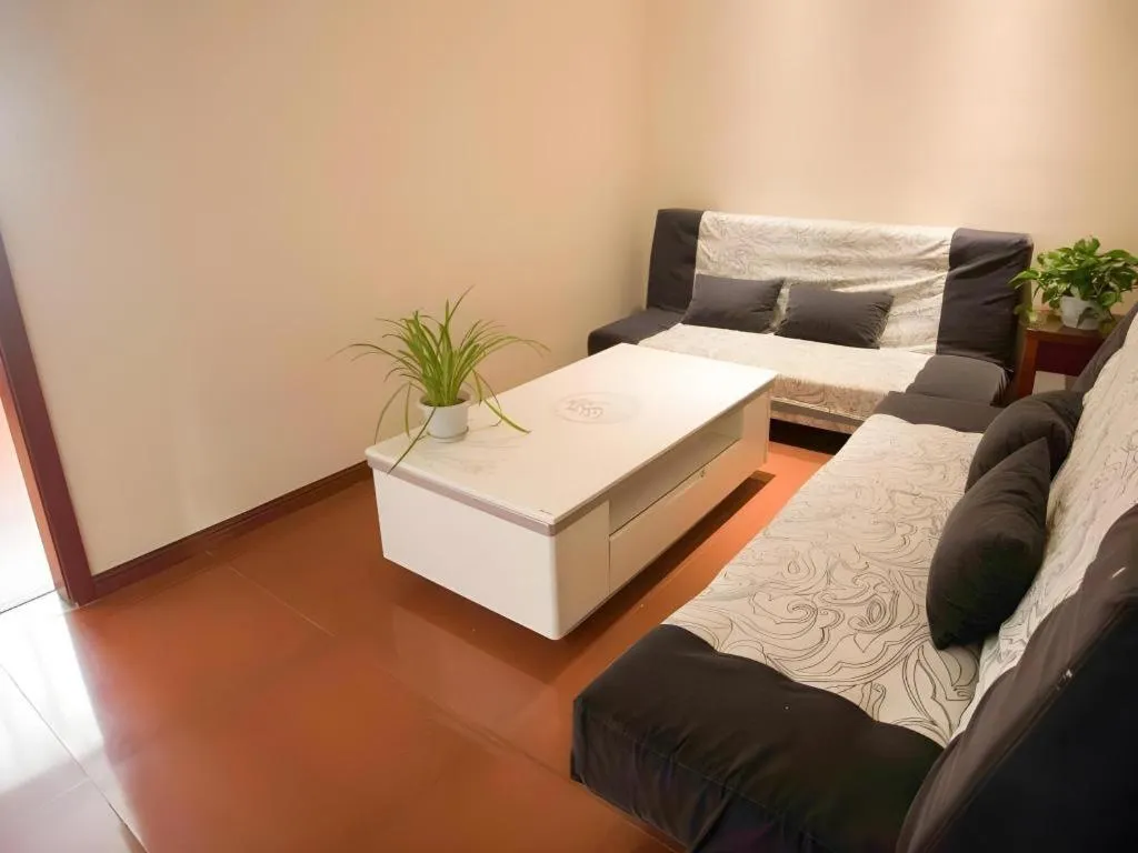 GreenTree Inn Suzhou Railway Station North Square Haobainian Wedding Dress City Express Hotel