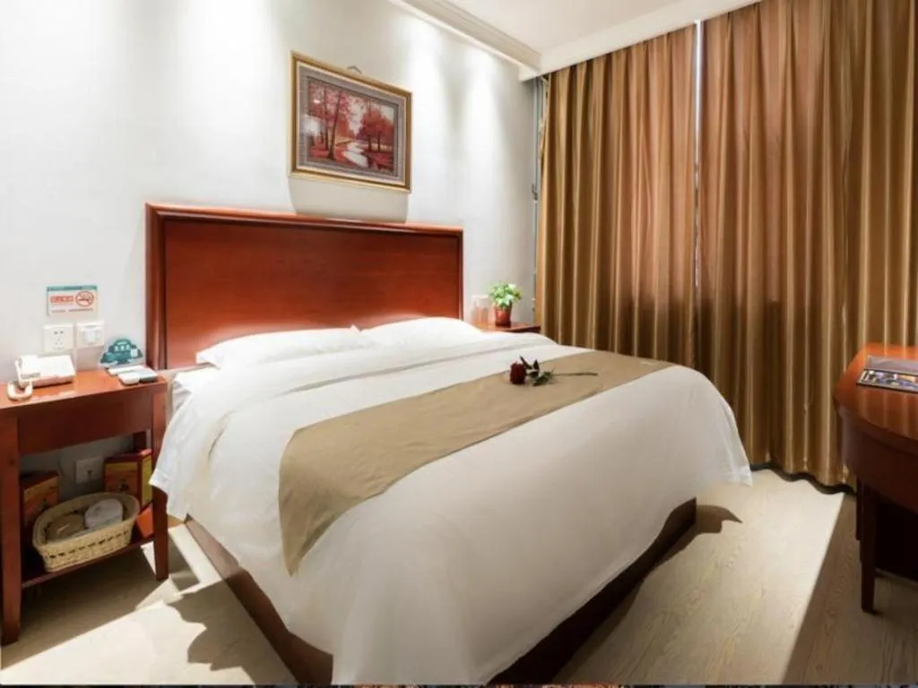 Bed in GreenTree Inn Beijing Tonzhou Maju Bridge No.2 Express Hotel