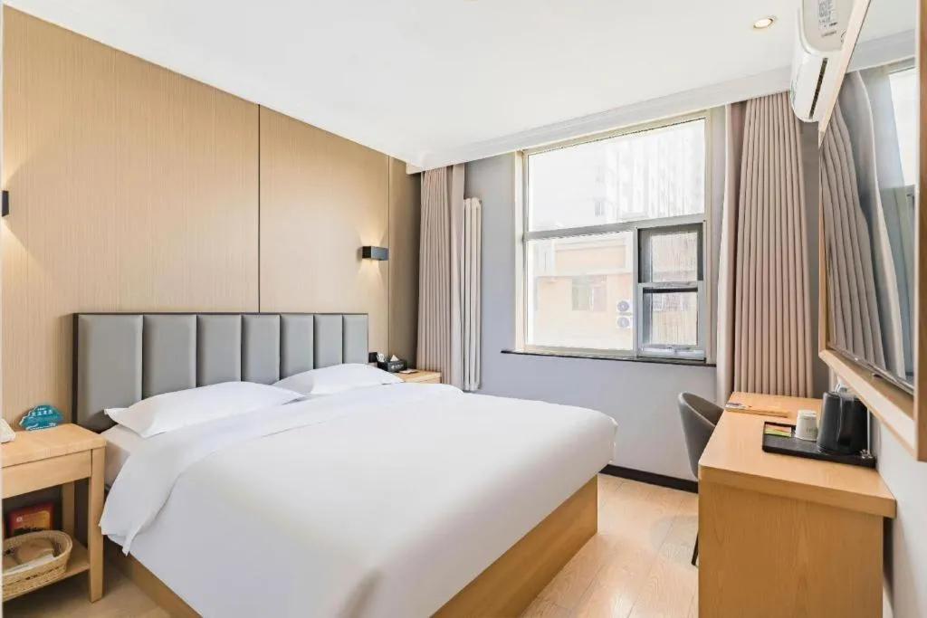 Bed in GreenTree Inn Beijing Tonzhou Maju Bridge No.2 Express Hotel