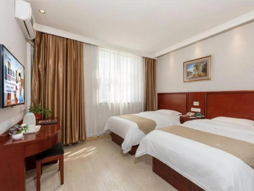 Bed in GreenTree Inn Beijing Tonzhou Maju Bridge No.2 Express Hotel