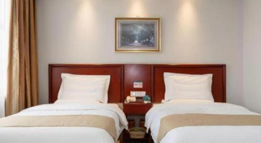 Bed in GreenTree Inn Beijing Tonzhou Maju Bridge No.2 Express Hotel