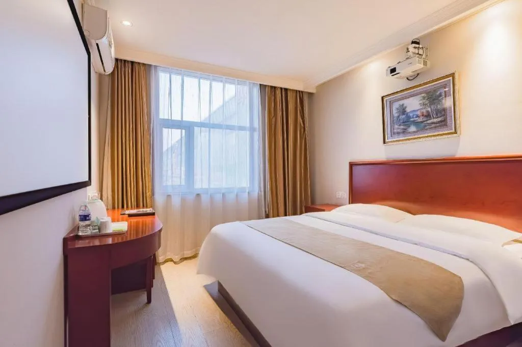 Bed in GreenTree Inn Beijing Tonzhou Maju Bridge No.2 Express Hotel