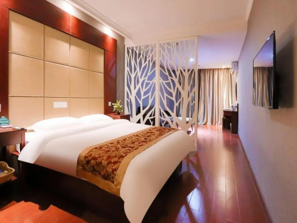Bed in GreenTree Inn Suzhou Shihu Suli Road Express Hotel
