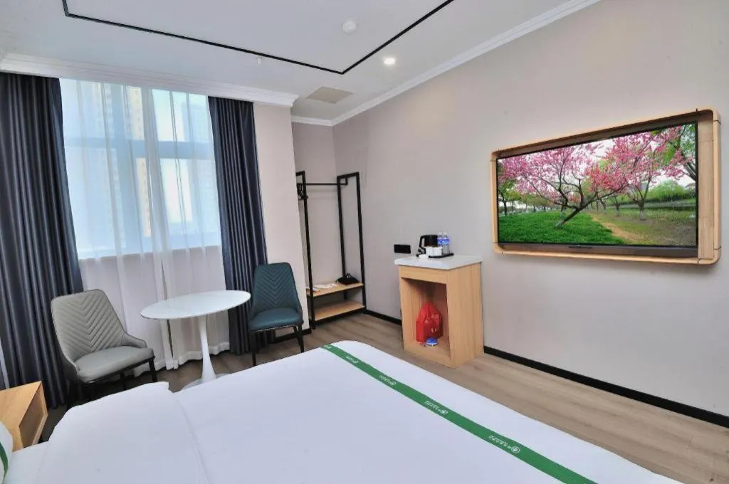 Bed in GreenTree Inn Suzhou Shihu Suli Road Express Hotel