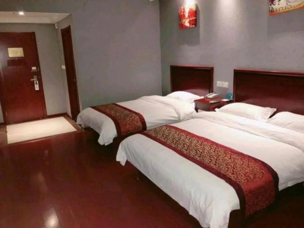 Bed in GreenTree Inn Suzhou Shihu Suli Road Express Hotel