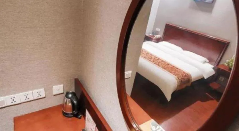 Bed in GreenTree Inn Suzhou Shihu Suli Road Express Hotel