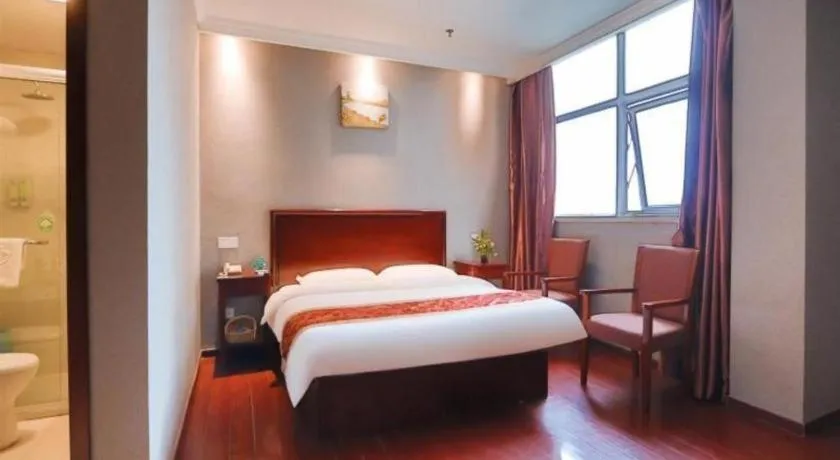 Bed in GreenTree Inn Suzhou Shihu Suli Road Express Hotel