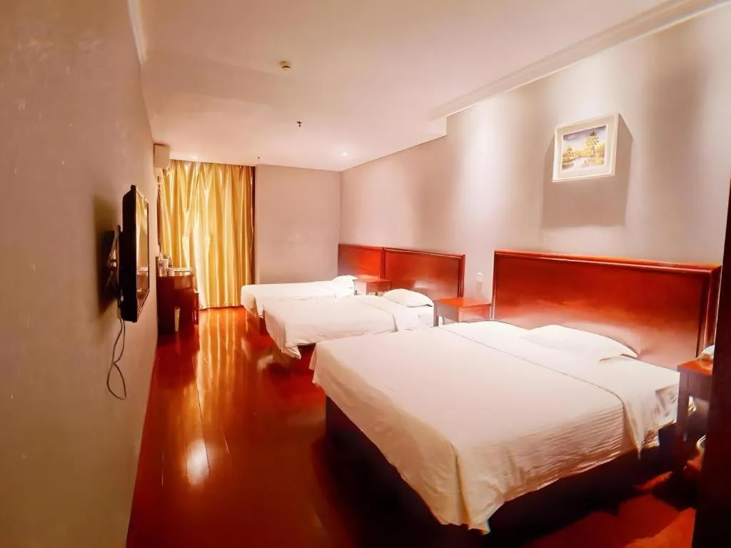 Bed in GreenTree Inn Suzhou Shihu Suli Road Express Hotel