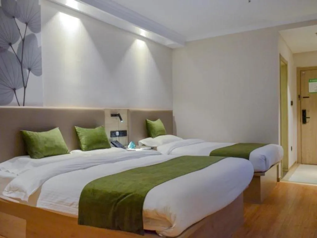 Bed in GreenTree Inn Xuzhou High Speed Railway Station Express Hotel