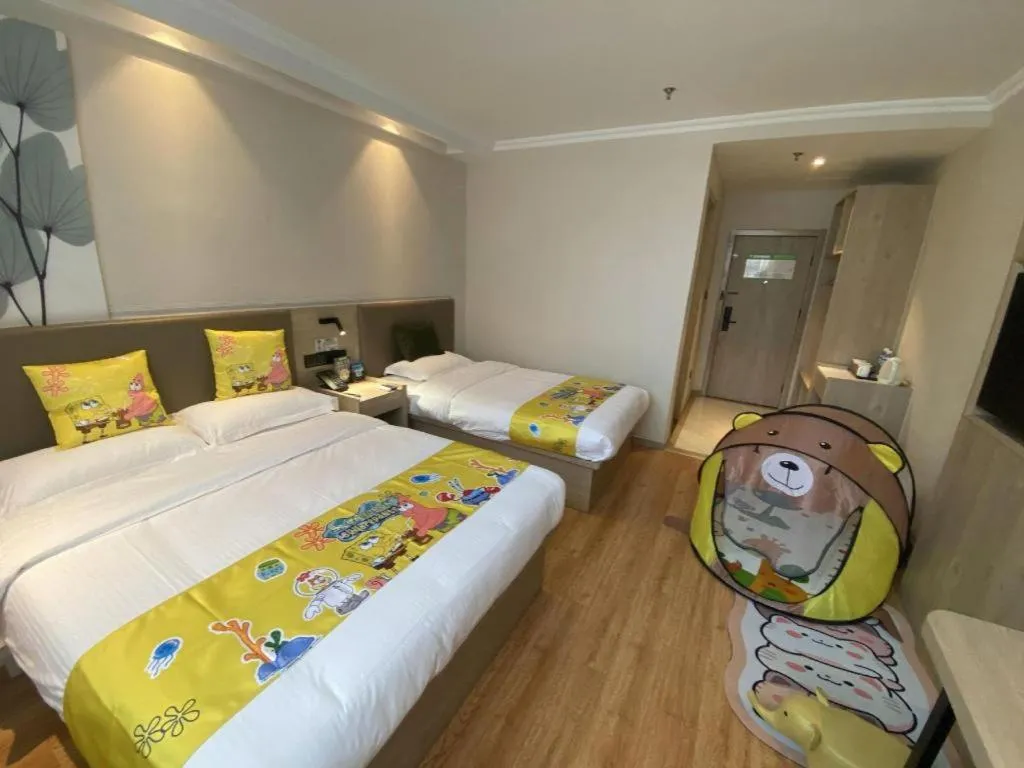 Bed in GreenTree Inn Xuzhou High Speed Railway Station Express Hotel