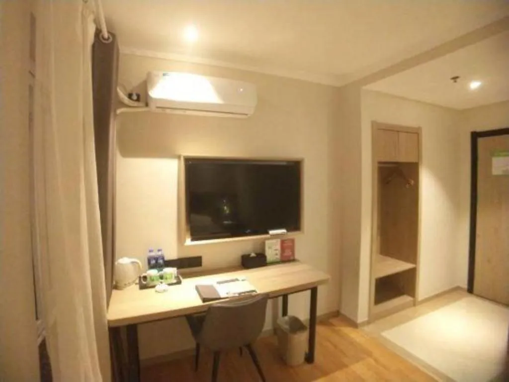 GreenTree Inn Xuzhou High Speed Railway Station Express Hotel