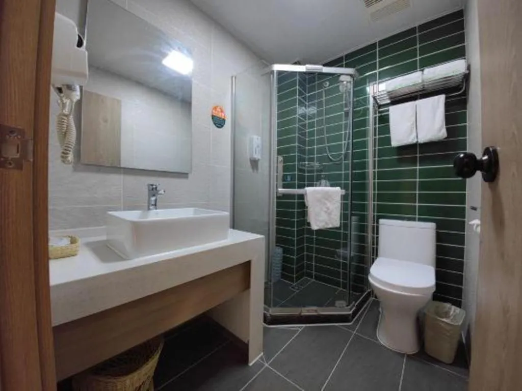 GreenTree Inn Xuzhou High Speed Railway Station Express Hotel