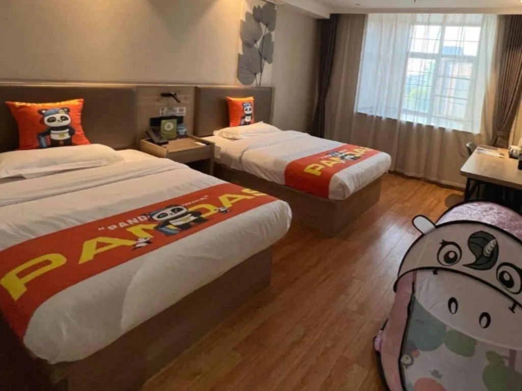 Bed in GreenTree Inn Xuzhou High Speed Railway Station Express Hotel