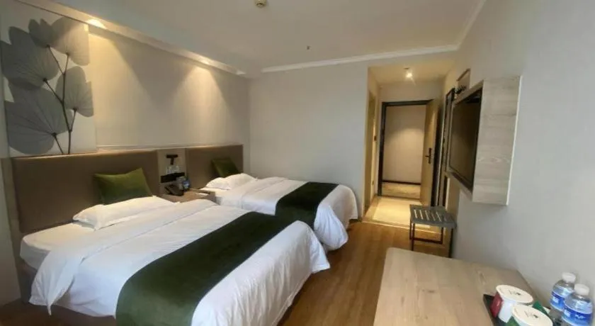 Bed in GreenTree Inn Xuzhou High Speed Railway Station Express Hotel