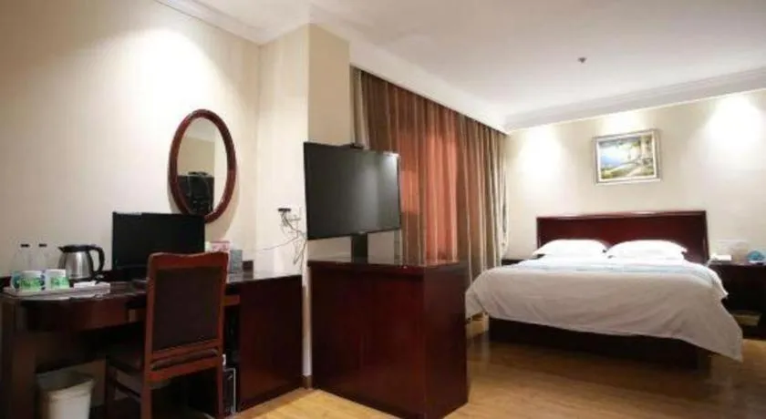 Bed in GreenTree Inn Jiangsu Wuxi Xishan DongTing Erquan East Road XinGuang Newly Estate Express Hotel