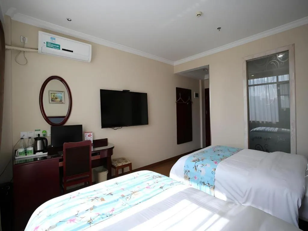 Bed in GreenTree Inn Jiangsu Wuxi Xishan DongTing Erquan East Road XinGuang Newly Estate Express Hotel