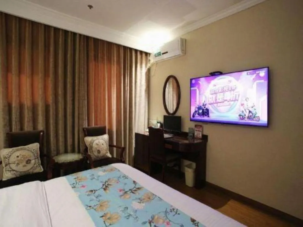 Bed in GreenTree Inn Jiangsu Wuxi Xishan DongTing Erquan East Road XinGuang Newly Estate Express Hotel