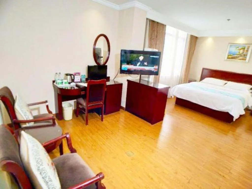 Bed in GreenTree Inn Jiangsu Wuxi Xishan DongTing Erquan East Road XinGuang Newly Estate Express Hotel