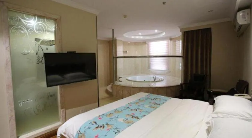 Bed in GreenTree Inn Jiangsu Wuxi Xishan DongTing Erquan East Road XinGuang Newly Estate Express Hotel