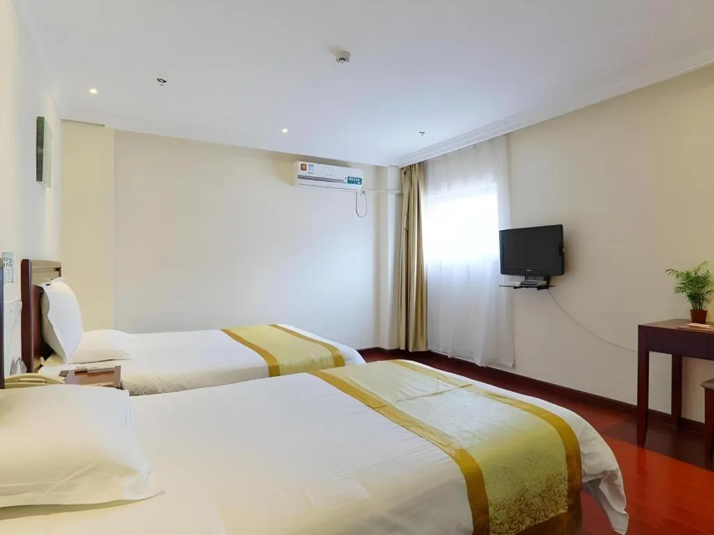 Bed in GreenTree Inn Nanjing Software Valley DaDingFang Express Hotel