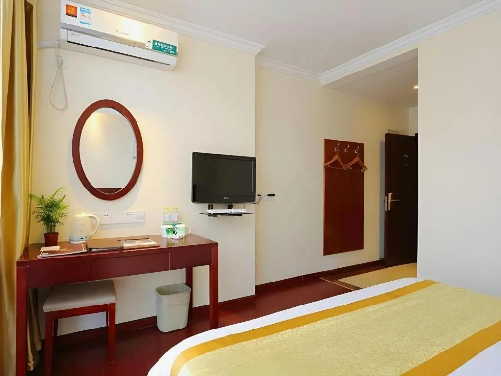 Bed in GreenTree Inn Nanjing Software Valley DaDingFang Express Hotel