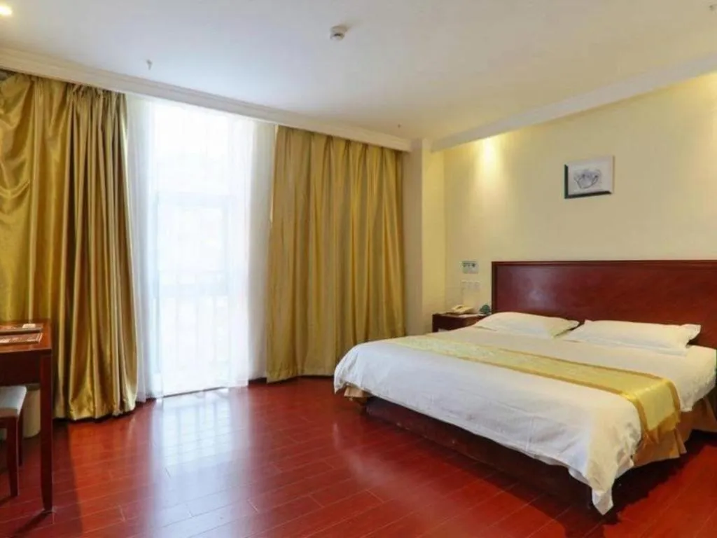Bed in GreenTree Inn Nanjing Software Valley DaDingFang Express Hotel