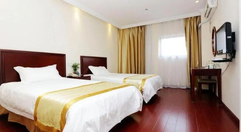 Bed in GreenTree Inn Nanjing Software Valley DaDingFang Express Hotel