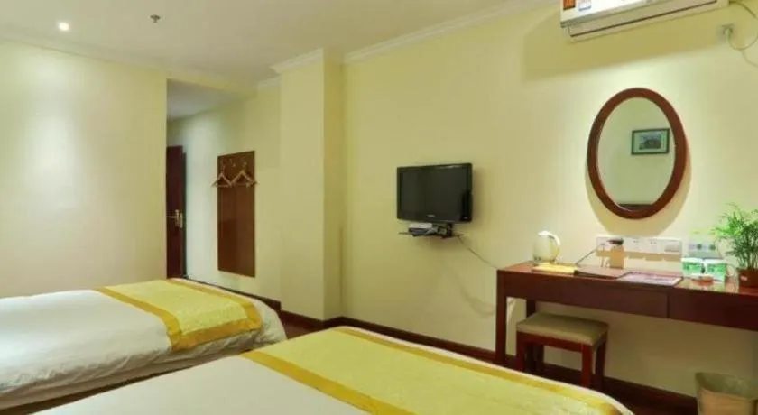 Bed in GreenTree Inn Nanjing Software Valley DaDingFang Express Hotel